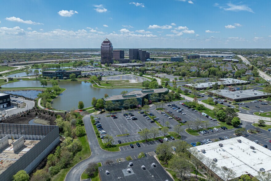 More Photos Of 450 E Devon Ave, Itasca Office For Lease