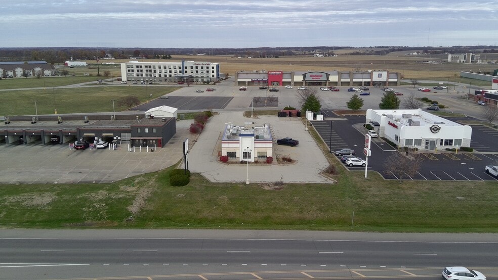 Primary Photo Of 3485 Court St, Pekin Fast Food For Sale