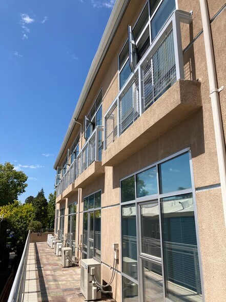 More Photos Of 3239 El Camino Real, Palo Alto Office For Lease