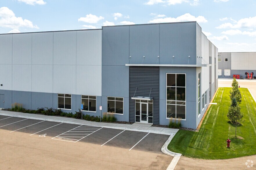 More Photos Of 9650 Hemingway Ave S, Cottage Grove Warehouse For Lease