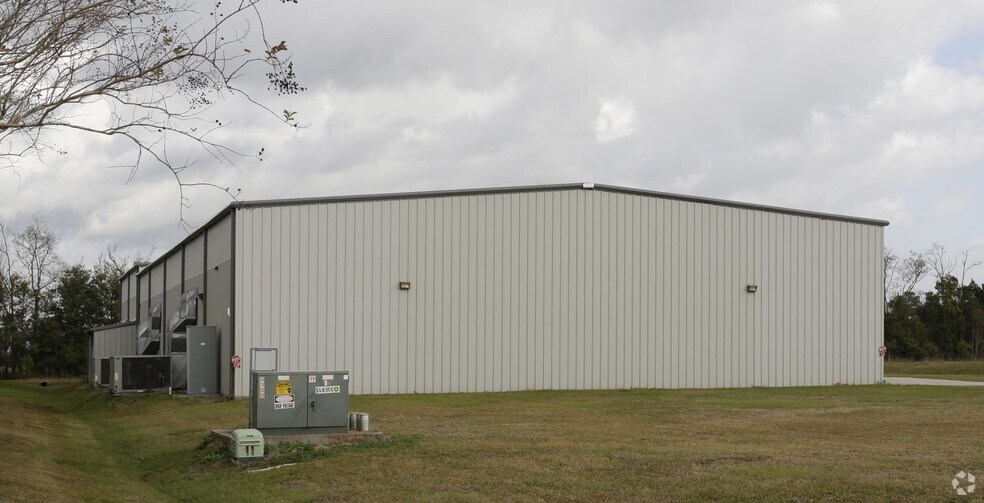 More Photos Of 129 Spinner Dr, Broussard Manufacturing For Sale