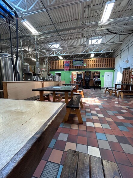 More Photos Of 115 Game Rd, Syracuse Warehouse For Lease
