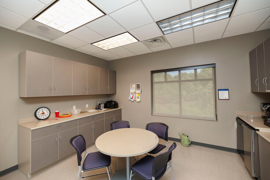 More Photos Of 13203 W 21st Ct N, Wichita Office For Sale