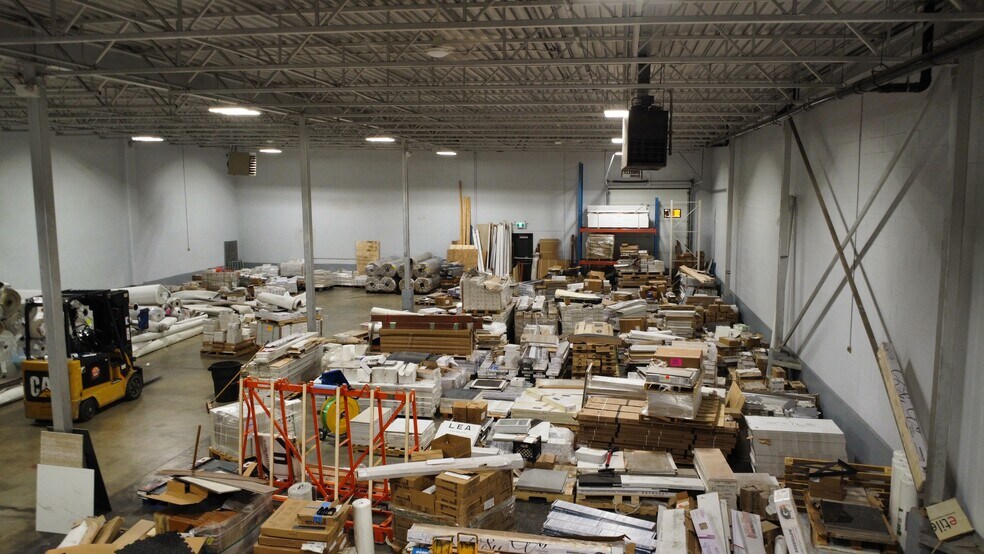 More Photos Of 3809 9th St SE, Calgary Warehouse For Lease