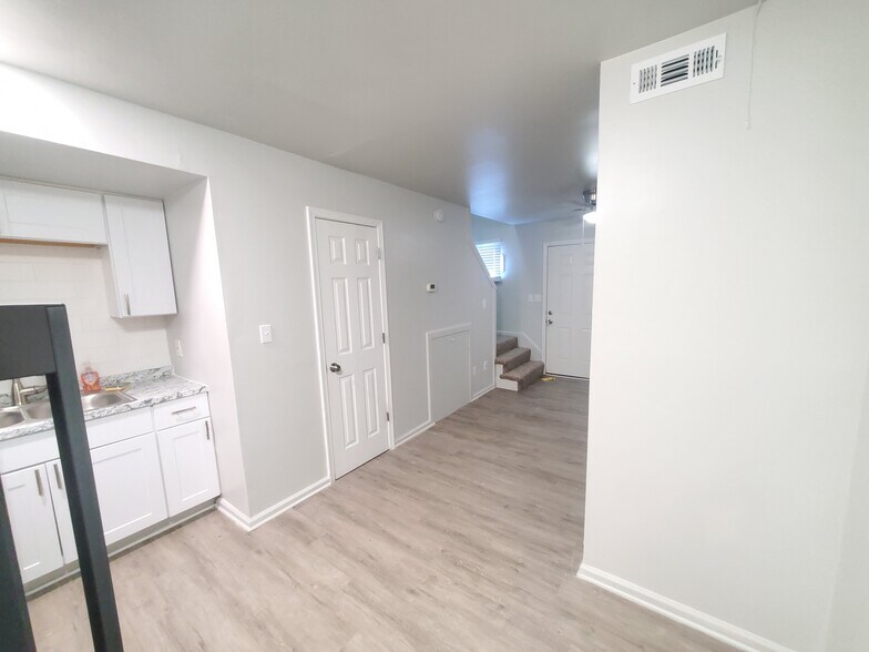 More Photos Of 700 Kecoughtan Rd, Hampton Apartments For Sale