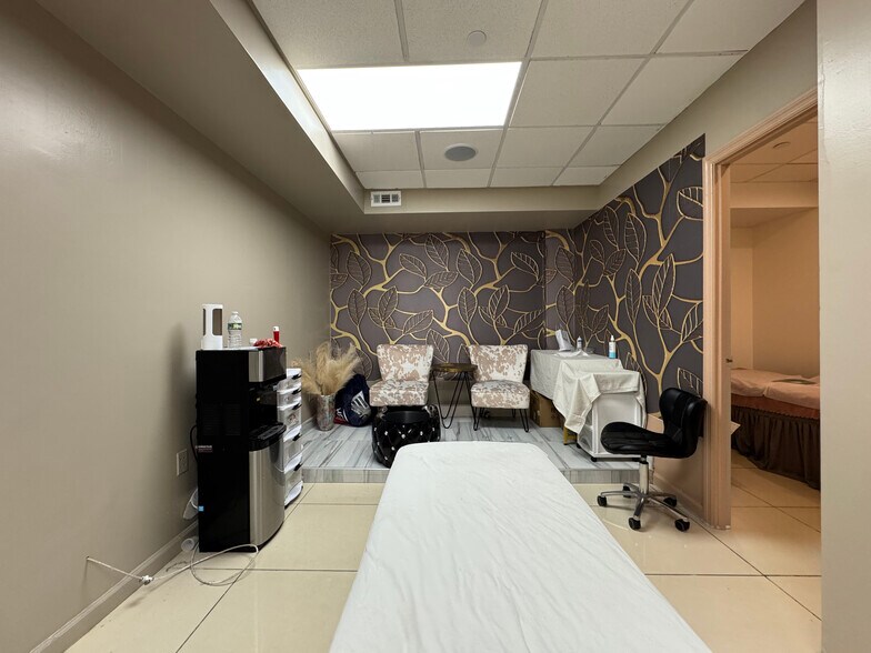 More Photos Of 3636 Prince St, Flushing Apartments For Lease