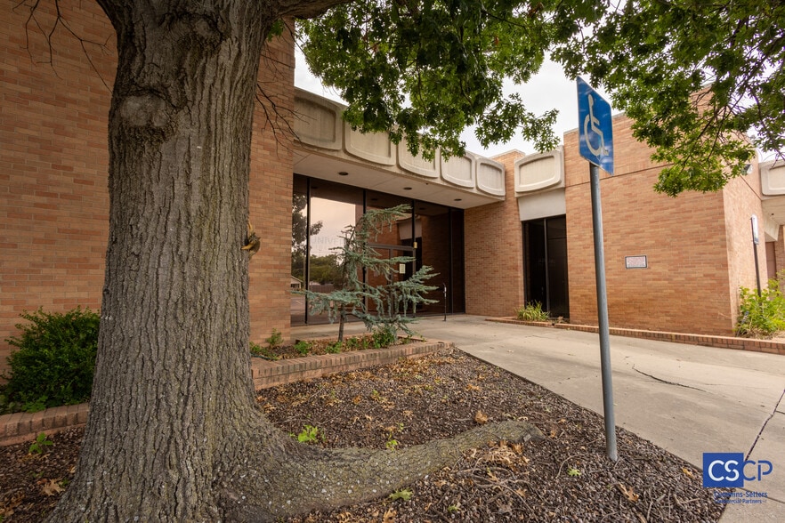 More Photos Of 855 W Ash Ave, Duncan Office For Sale