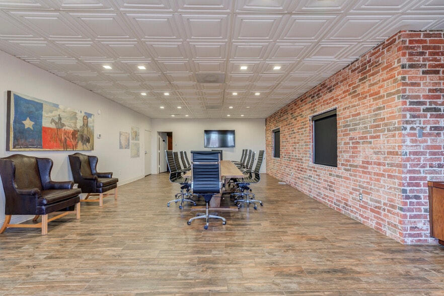 More Photos Of 1312 Texas Ave, Lubbock Office For Sale