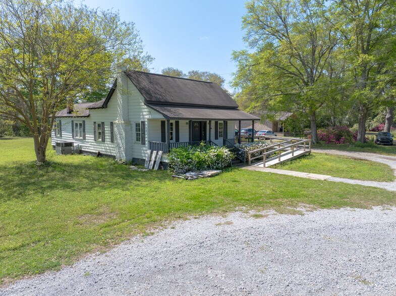 More Photos Of 1701 Central Ave, Summerville Freestanding For Sale
