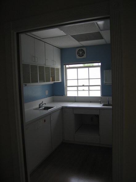 More Photos Of 2940 Summit St, Oakland Medical For Lease