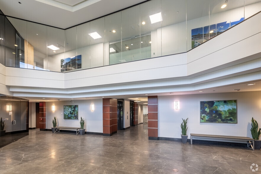 More Photos Of 2525 Harrodsburg Rd, Lexington Unknown For Lease