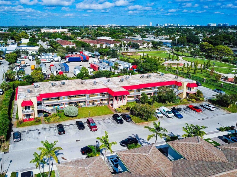 More Photos Of 155 SE 5th Ct, Deerfield Beach Apartments For Sale