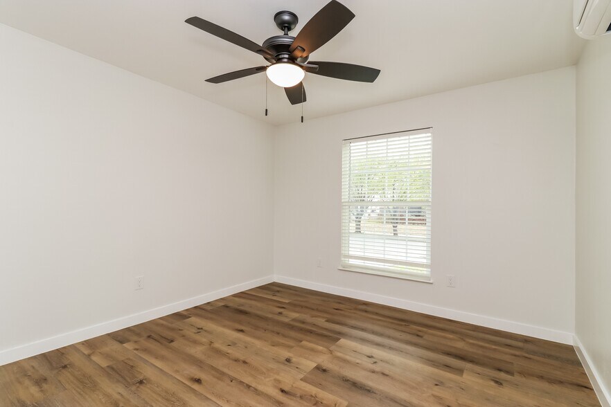 More Photos Of 425 N Rosemont Ave, Dallas Apartments For Sale