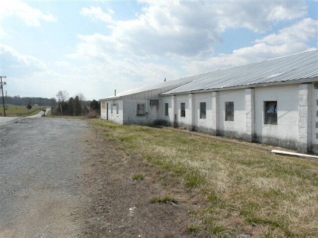 More Photos Of 1059 Box Factory Rd, Summit Point Manufacturing For Lease