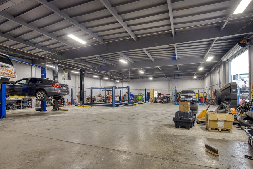 More Photos Of 6939 Power Inn Rd, Sacramento Warehouse For Sale