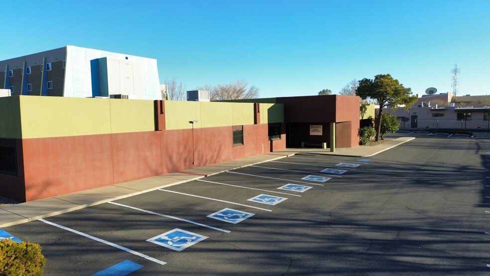 More Photos Of 8010 Mountain Rd NE, Albuquerque Medical For Lease