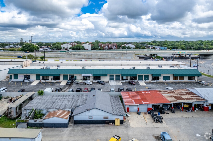 More Photos Of 10415 Perrin Beitel Rd, San Antonio Unknown For Lease