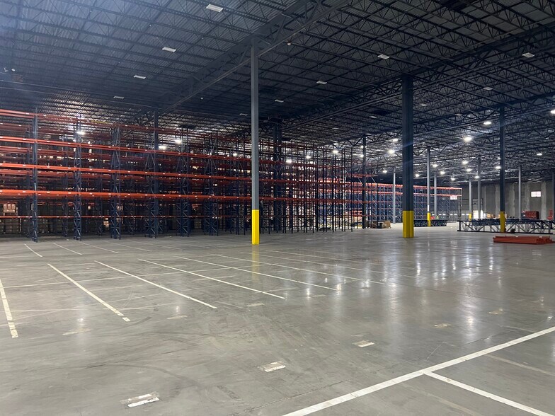 More Photos Of 80 Micro Dr, Jonestown Distribution For Lease