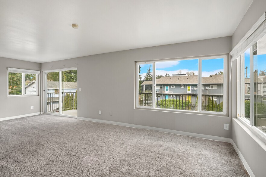 More Photos Of 12411-12415 Ambaum Blvd SW, Seattle Apartments For Sale