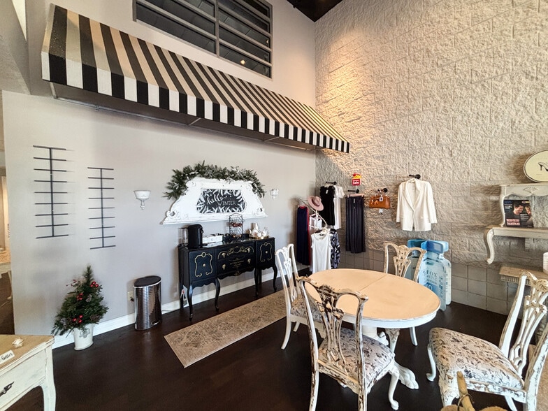 More Photos Of 3060 S Fremont Ave, Springfield General Retail For Sale