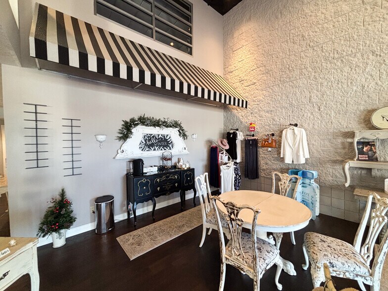 More Photos Of 3060 S Fremont Ave, Springfield General Retail For Sale
