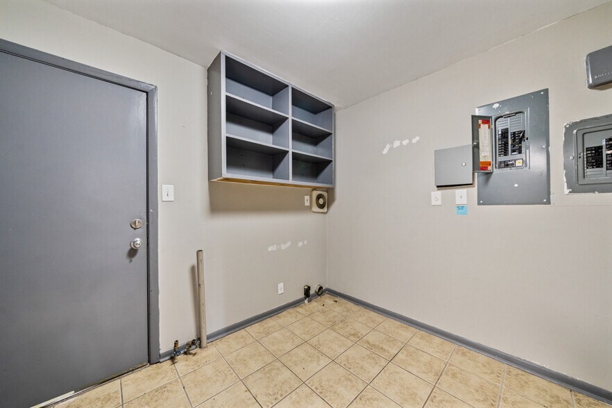 More Photos Of 1008 Oakwood Ave NW, Huntsville Medical For Lease