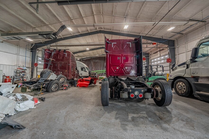 More Photos Of 14742 IL RT 64, Rochelle Warehouse For Sale