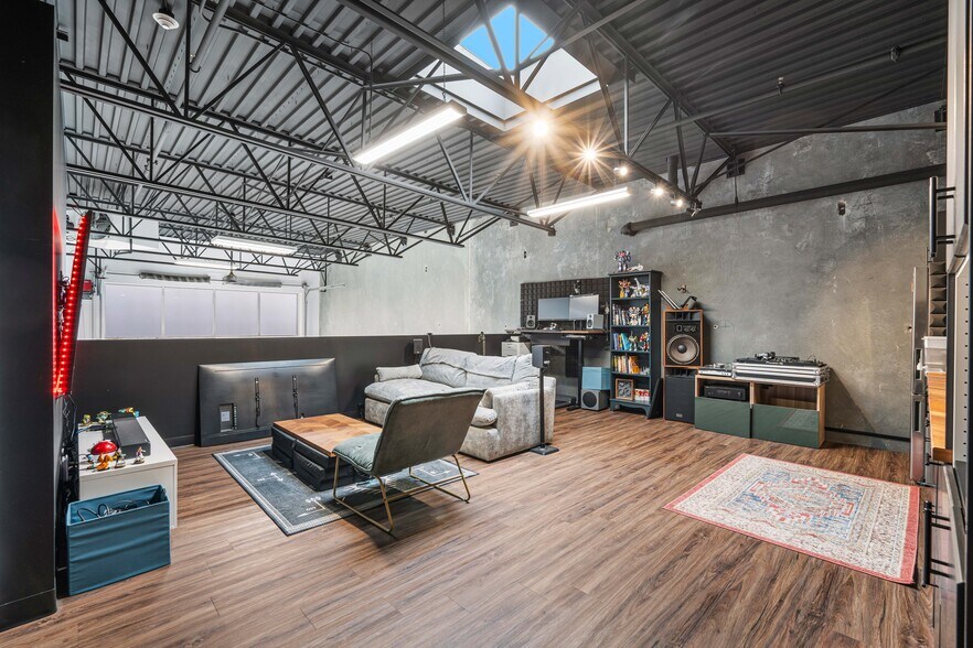 More Photos Of 1750 120 Av NE, Calgary Warehouse For Sale