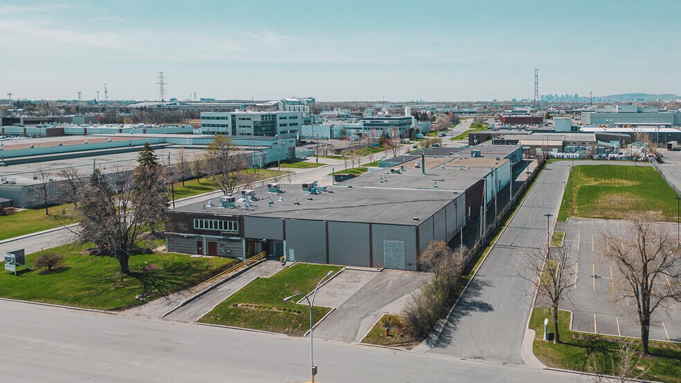 More Photos Of 115 Rue de Lauzon, Boucherville Manufacturing For Lease