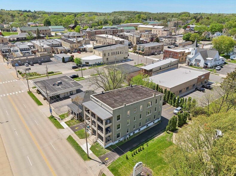 More Photos Of 108 N Main St, Edgerton Apartments For Sale