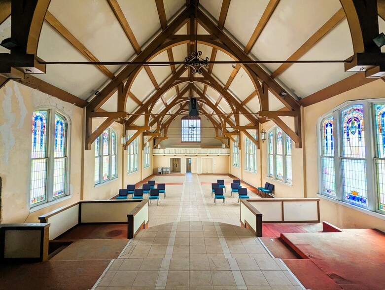 More Photos Of 1180 Washington Blvd, Beaumont Religious Facility For Sale