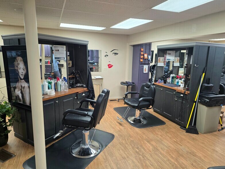 More Photos Of 105 E Mansfield St, Bucyrus General Retail For Sale