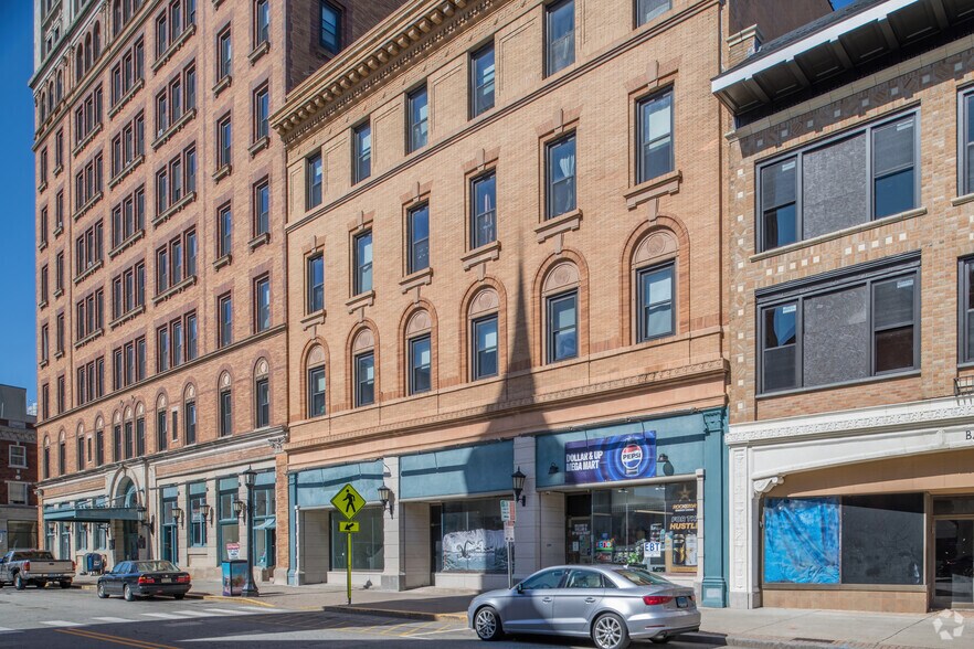 More Photos Of 281 State St, New London Apartments For Lease