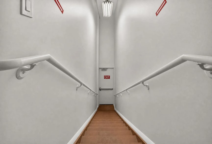 More Photos Of 3030-3050 NW 82nd Ave, Miami Showroom For Sale