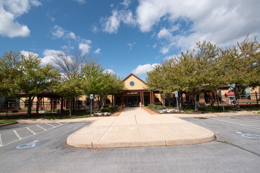 More Photos Of 14700 Citicorp Dr, Hagerstown Office For Sale