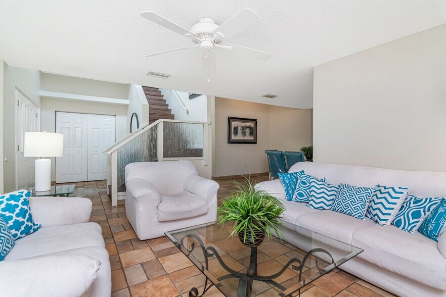 More Photos Of 10532 67th Ave, Seminole Specialty For Sale