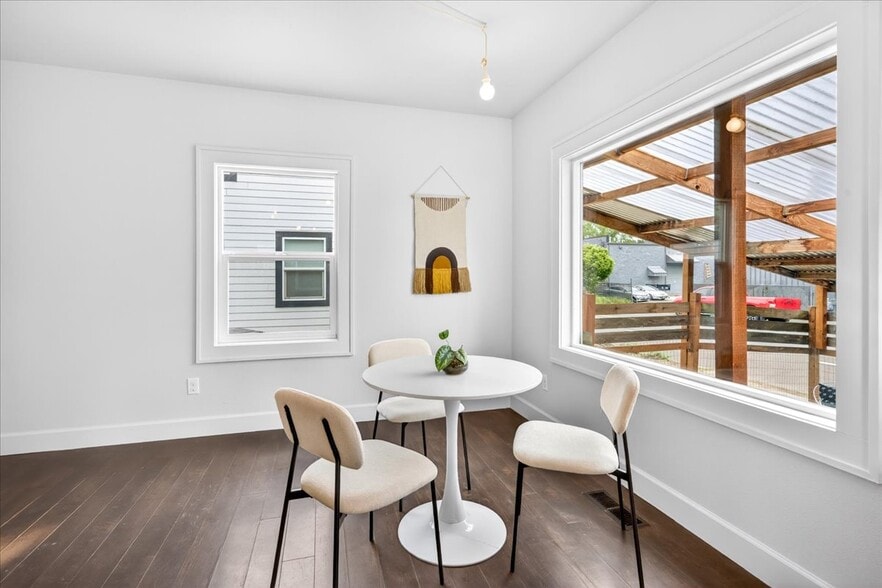 More Photos Of 3327 SE 50th Ave, Portland Office Residential For Sale