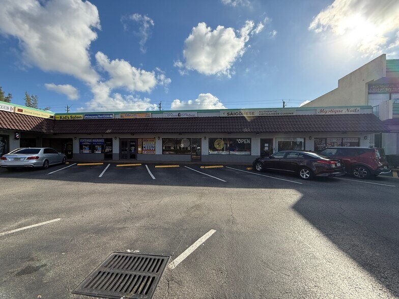 More Photos Of 2695 N University Dr, Sunrise Unknown For Lease