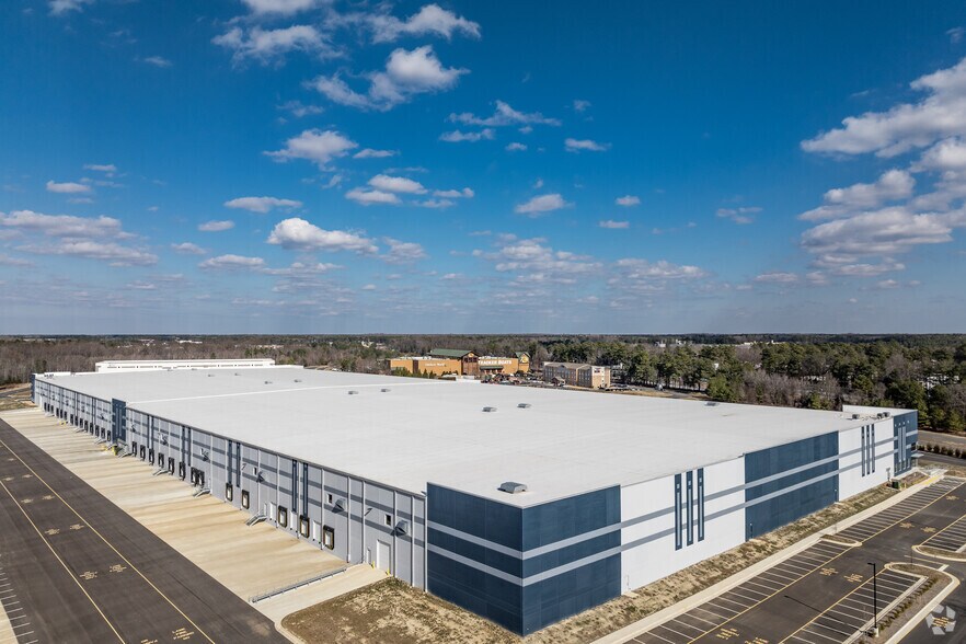 More Photos Of 11525 Lakeridge Pky, Ashland Distribution For Lease