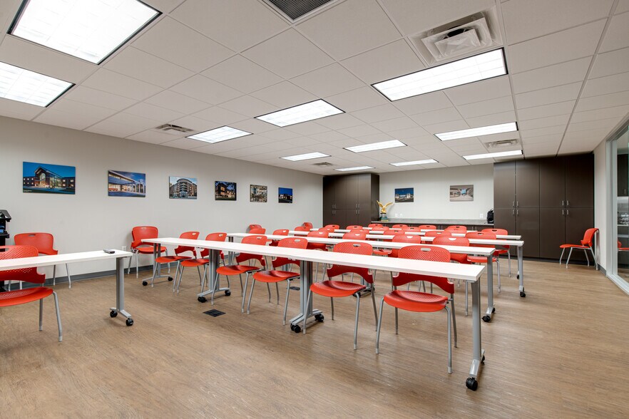 More Photos Of 1001-1007 Gallatin Ave, Nashville Storefront Retail Office For Sale