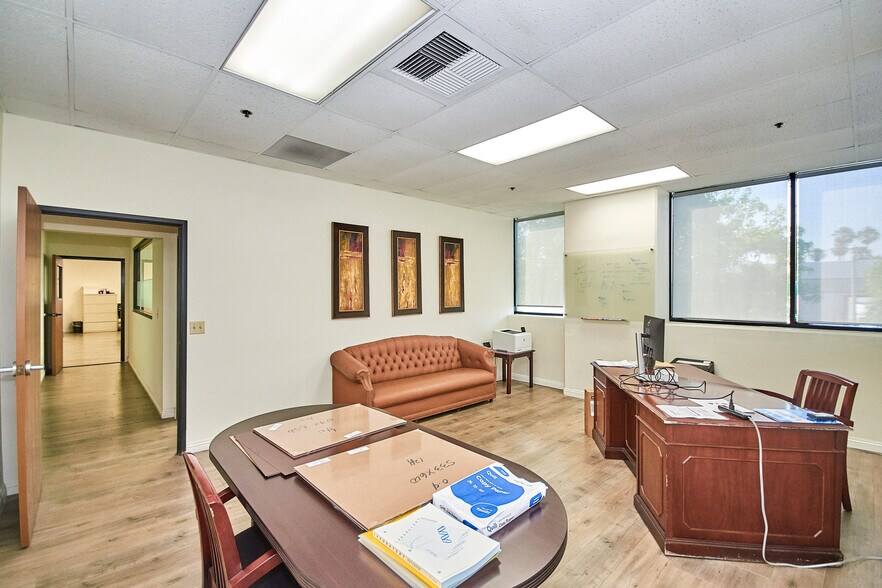 More Photos Of 560 S Melrose St, Placentia Warehouse For Lease