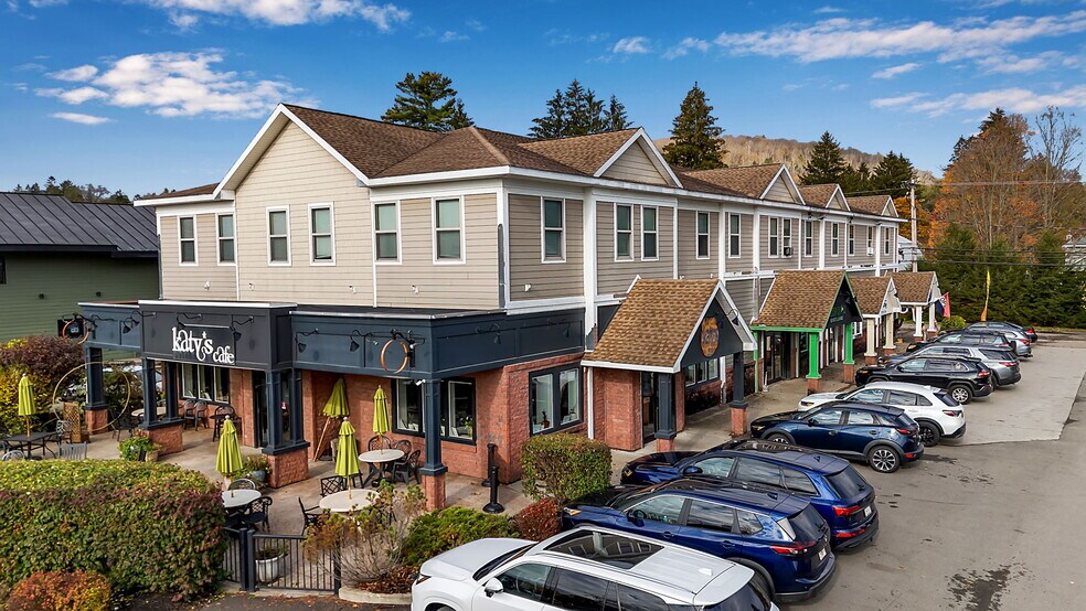 More Photos Of 38 Washington St, Ellicottville Storefront For Sale