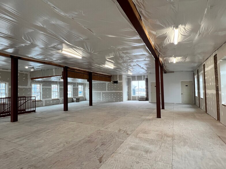 More Photos Of 2030 Aliceanna St, Baltimore General Retail For Lease