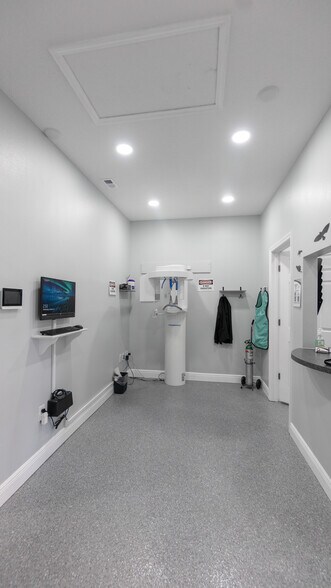 More Photos Of 37810 Medical Arts Ct, Zephyrhills Medical For Sale
