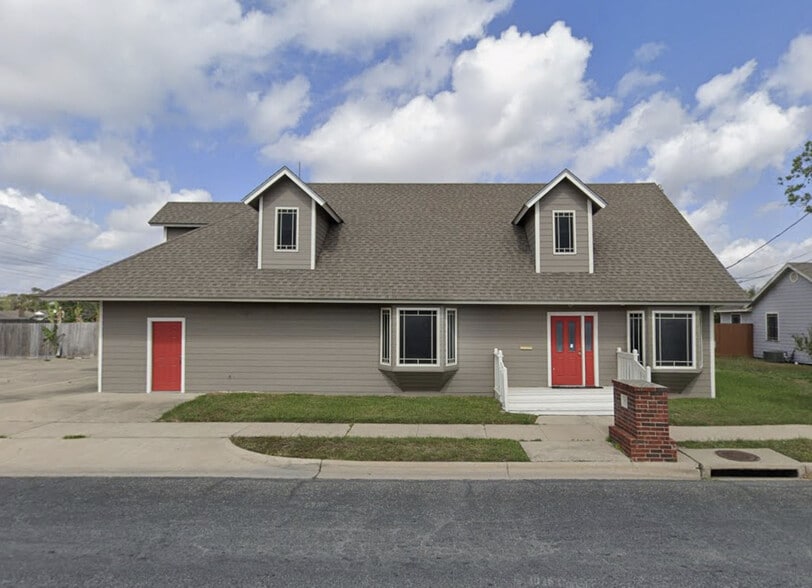 Primary Photo Of 5625 Betty Jean Dr, Corpus Christi Office For Lease