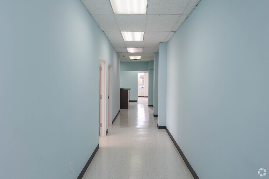 More Photos Of 91 N Franklin St, Hempstead Office For Sale