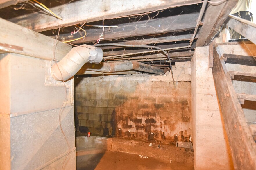 More Photos Of 3 Market St, Aberdeen Multifamily For Sale