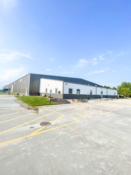 More Photos Of 2028 W Main St, Salem Industrial For Sale