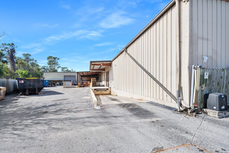 More Photos Of 2 Sunshine Blvd, Ormond Beach Light Distribution For Lease