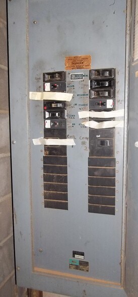 More Photos Of 1250 Tank Street, Neodesha Industrial For Sale